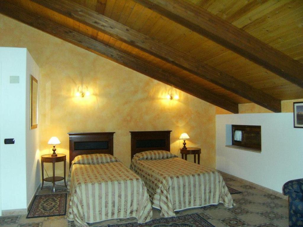 Hotel U' Bais Шилла Экстерьер фото